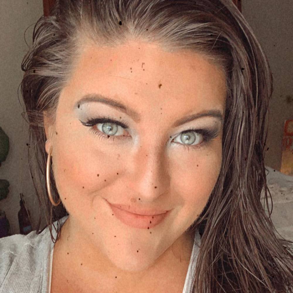 Meet your Posher, Cordie Lee